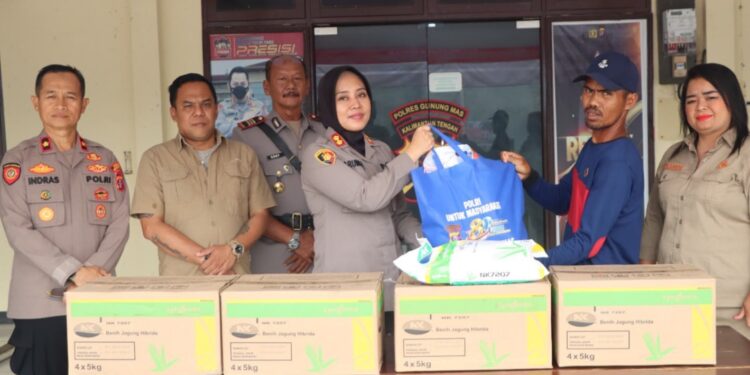 Poktan Binaan Polres Gunung Mas Terima Bantuan Bibit