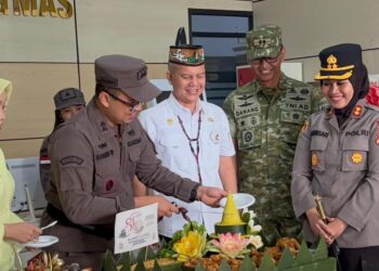 Kejutan HUT Kejaksaan ke-81, Bupati Gumas, Kapolres, dan Dandim Sambangi Kantor Kejari
