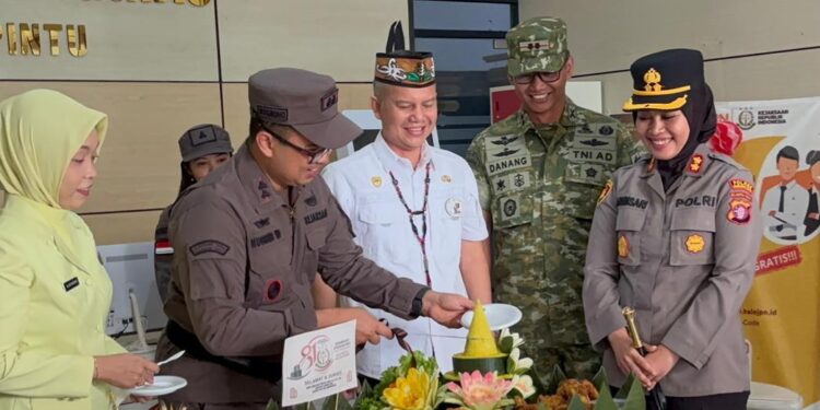 Kejutan HUT Kejaksaan ke-81, Bupati Gumas, Kapolres, dan Dandim Sambangi Kantor Kejari