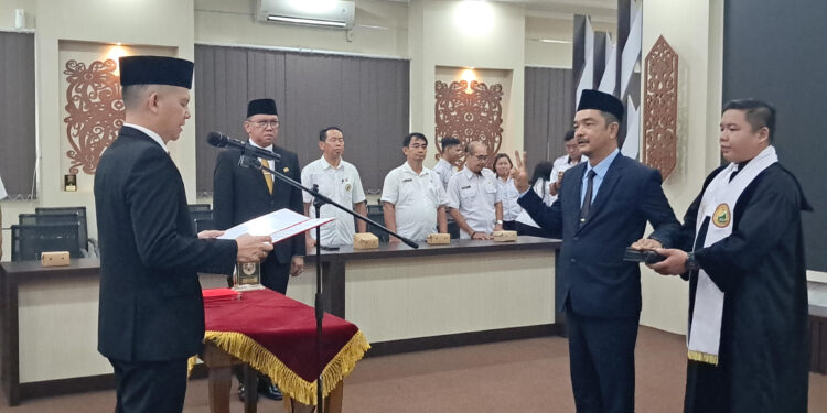 Kembali dilantik sebagai direktur, Hendra Toendan diminta bawa Perumdam Maruang Duhung lebih prima