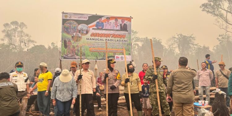 Kapolres Gunung Mas Hadiri Peringatan Hari Tani dan Hari Pangan Sedunia